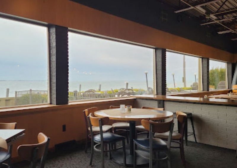 Bobby Macs Bayside Tavern & Grill (Buds Restaurant) - From Web Listing (newer photo)